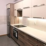 Nowoczesne 4 pokoje na wynajem w Pszczynie – niieumeblowane mieszkanie z mediami i miejscem parkingowym na Osiedlu Laurowym.